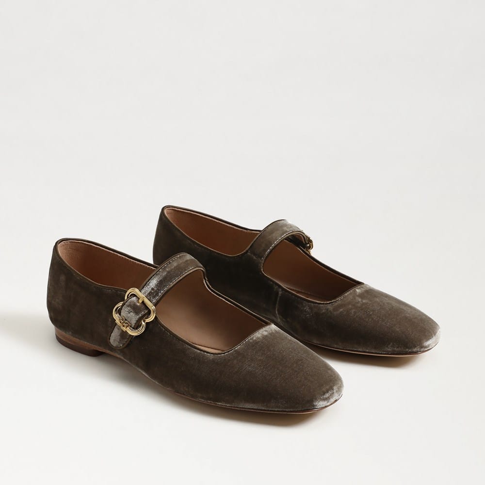 Michaela Mary Jane Flat