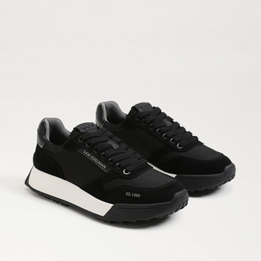 Layla Sneaker
