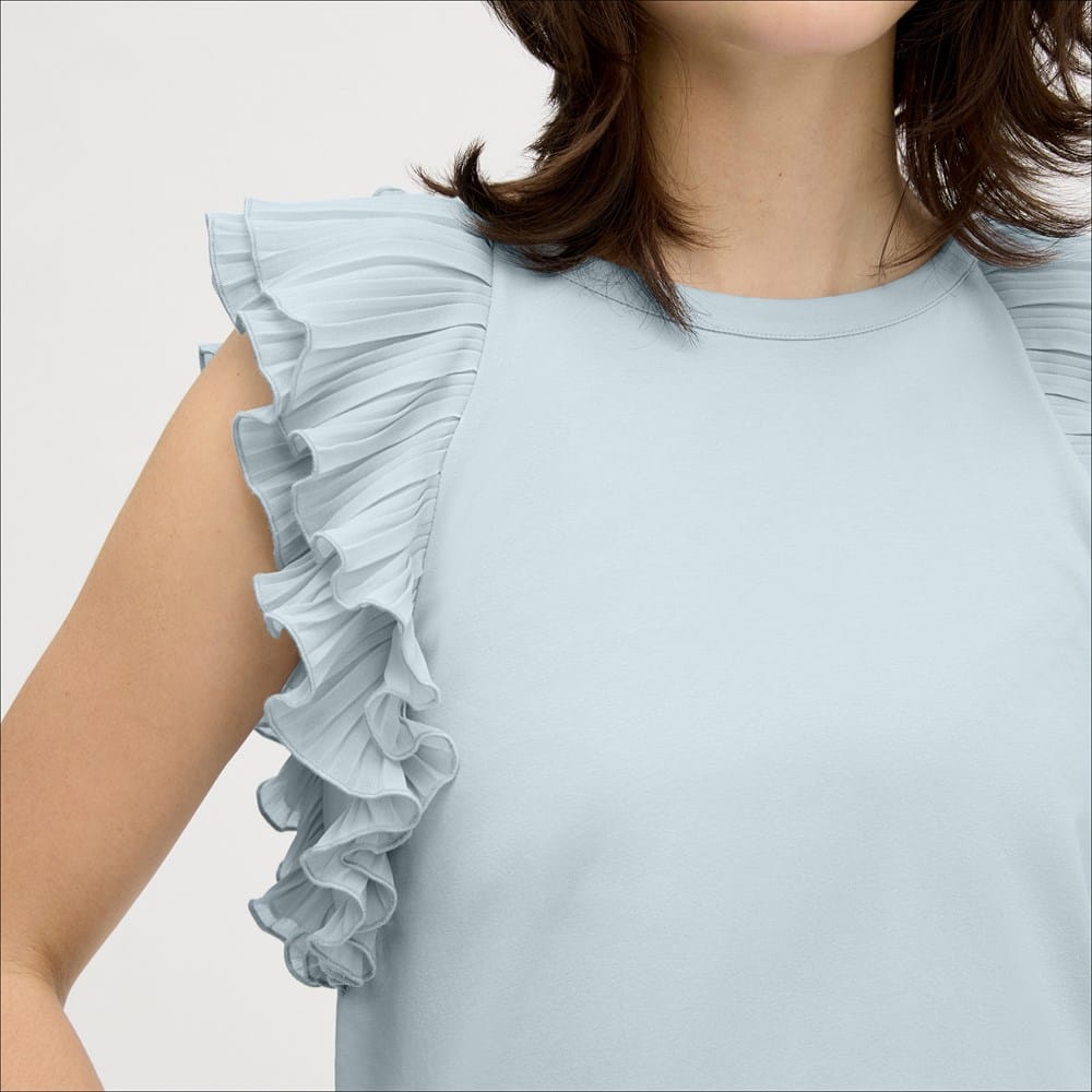 Pleated Ruffle Sleeveless Top